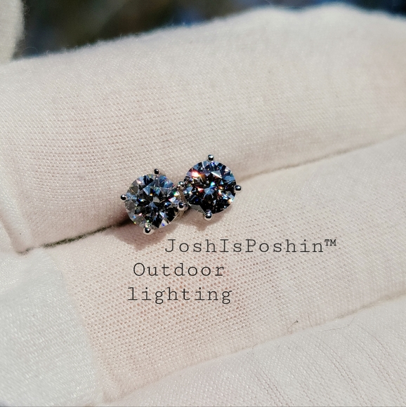 2CT. T.W. Moissanite round stud earrings in 925 sterling silver - Picture 7 of 17